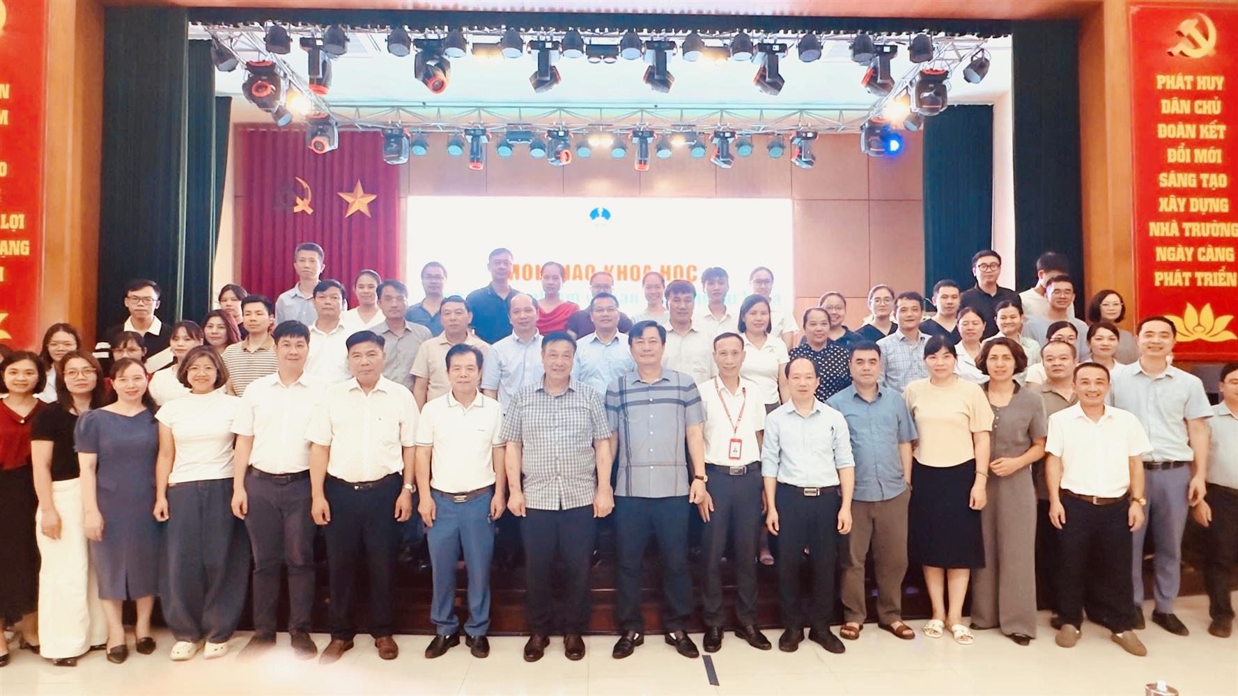 Bệnh viện Đa khoa Hải Dương phối hợp với Bệnh viện Bệnh Nhiệt đới Trung ương tổ chức Hội thảo khoa học về bệnh truyền nhiễm và can thiệp ngoại khoa